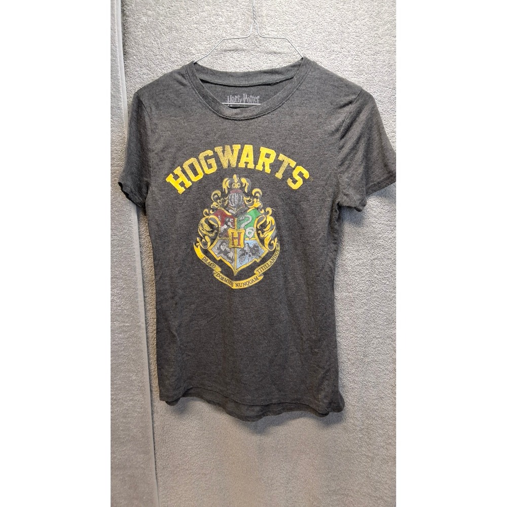 Harry Potter Hogwarts Crest Graphic T-Shirt Charcoal Gray Heather  XS  (b7)
